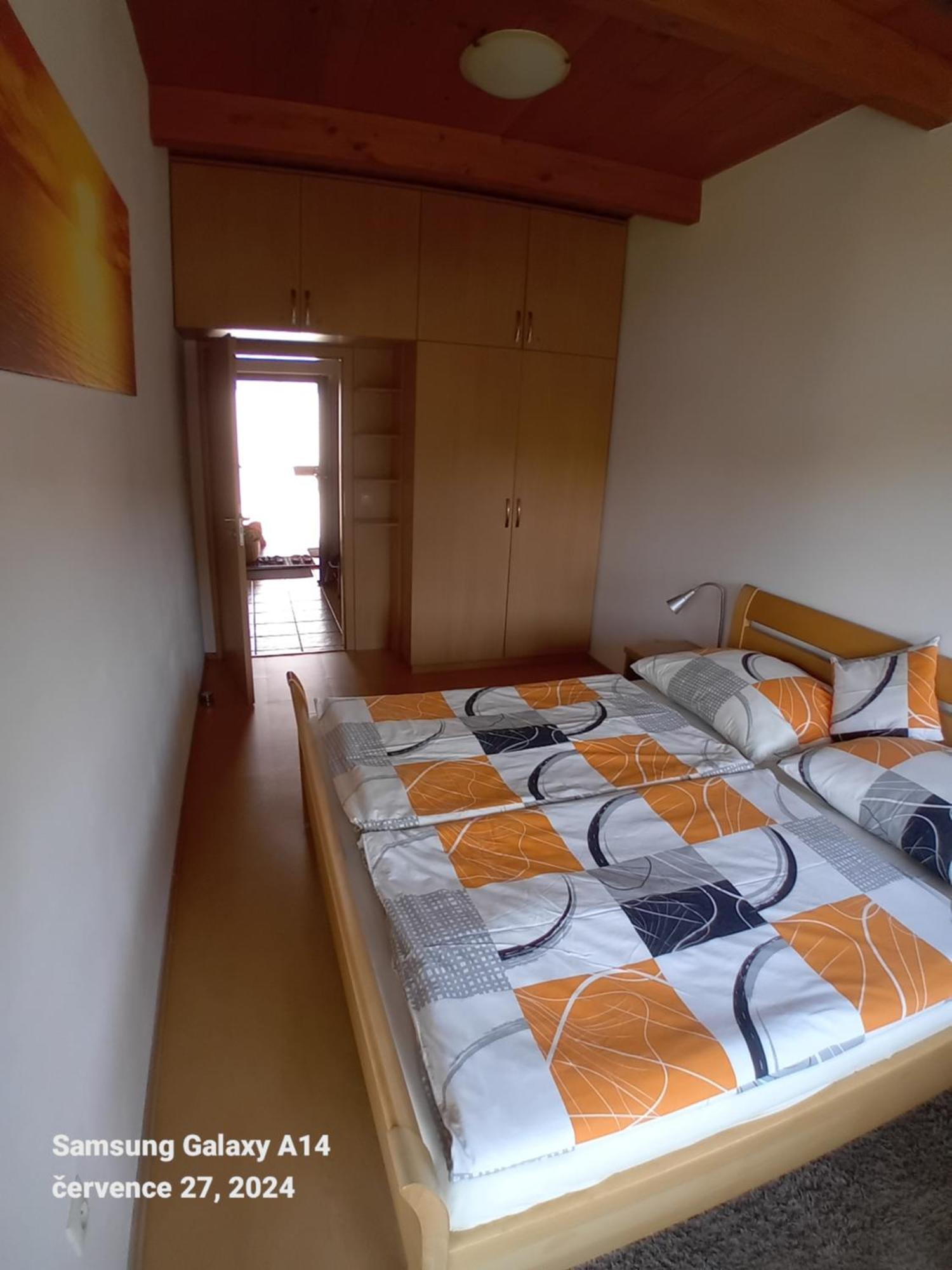 Apartman Lipno A12 リプノ・ナト・ヴルタヴォウ エクステリア 写真